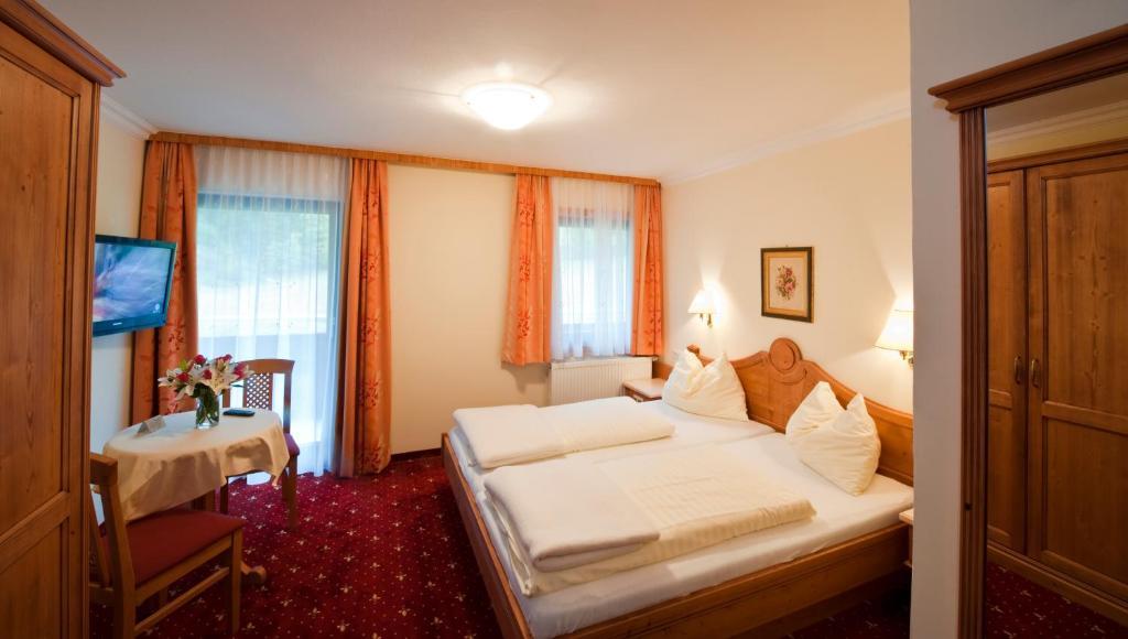 Hotel Hammerwirt - Forellenhof Untertauern Room photo
