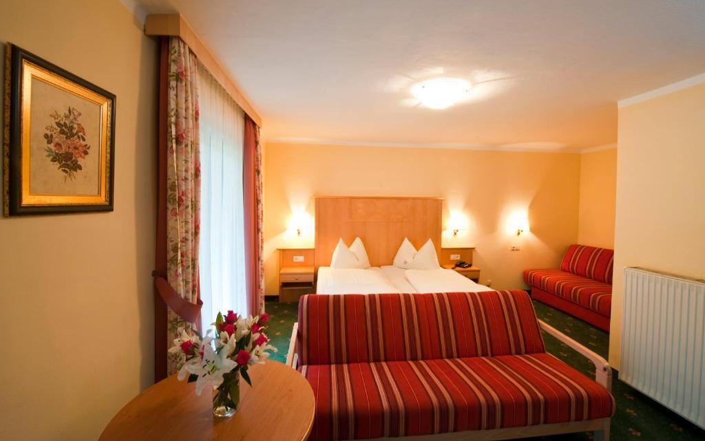 Hotel Hammerwirt - Forellenhof Untertauern Room photo